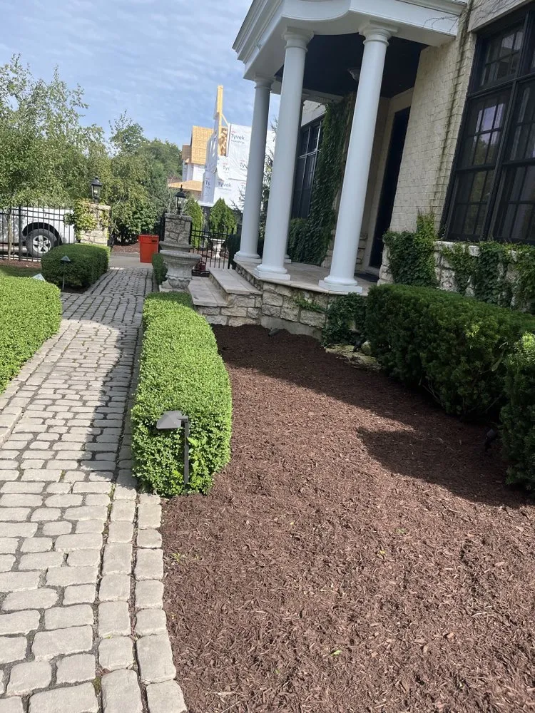 Custom landscape installation experts serving Chicago, IL - V&V Landscaping