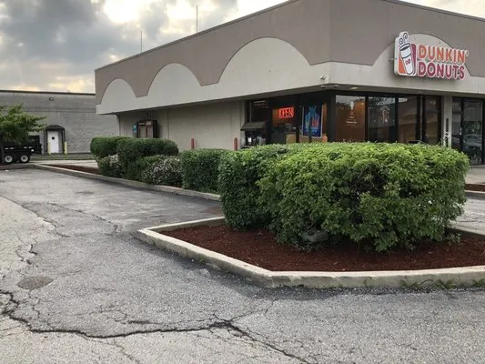 V&V Landscaping Logo