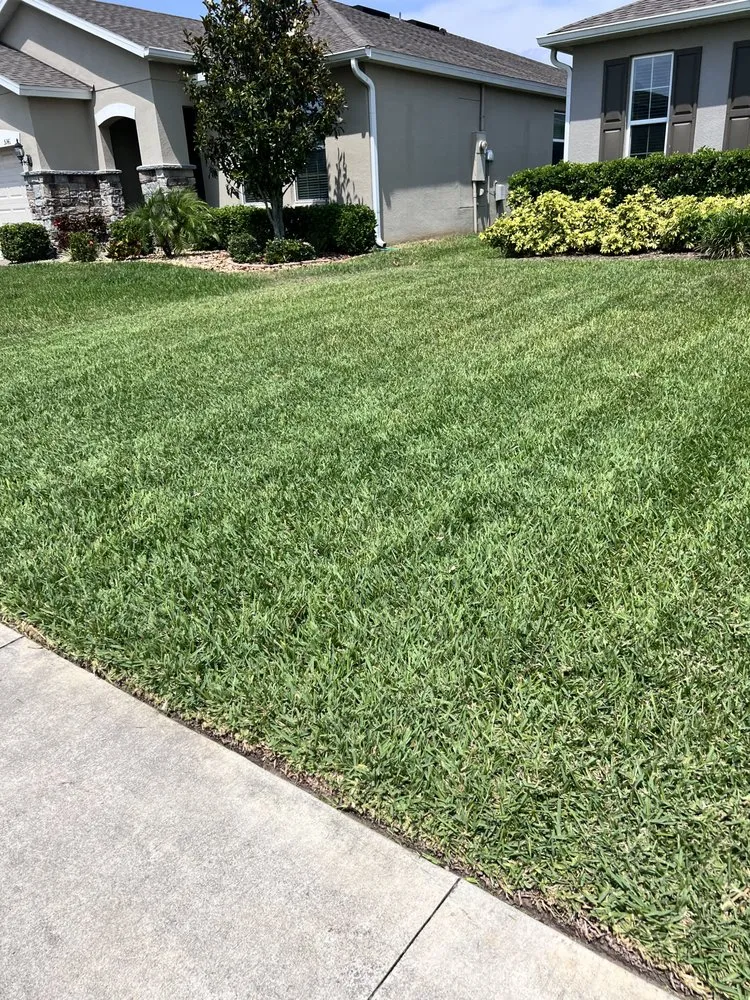 Local yard maintenance in St Cloud, FL - Vv Lawn Care Services