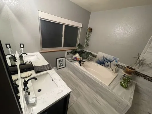 VVM Renovations Logo