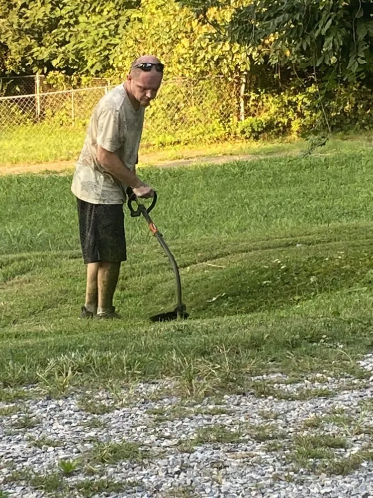 Top-rated outdoor landscaping in Rockwood, TN by W & R Mac Dermott Affordable Lawn Care