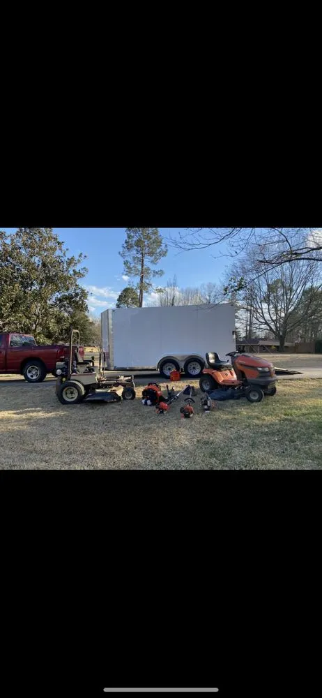 Expert yard cleanup service for beautiful yards in Saltillo, MS by W & W Lawn Care