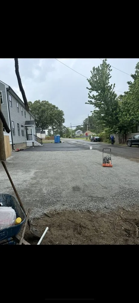 Professional outdoor landscaping in Glen Allen, VA by W B Castellanos