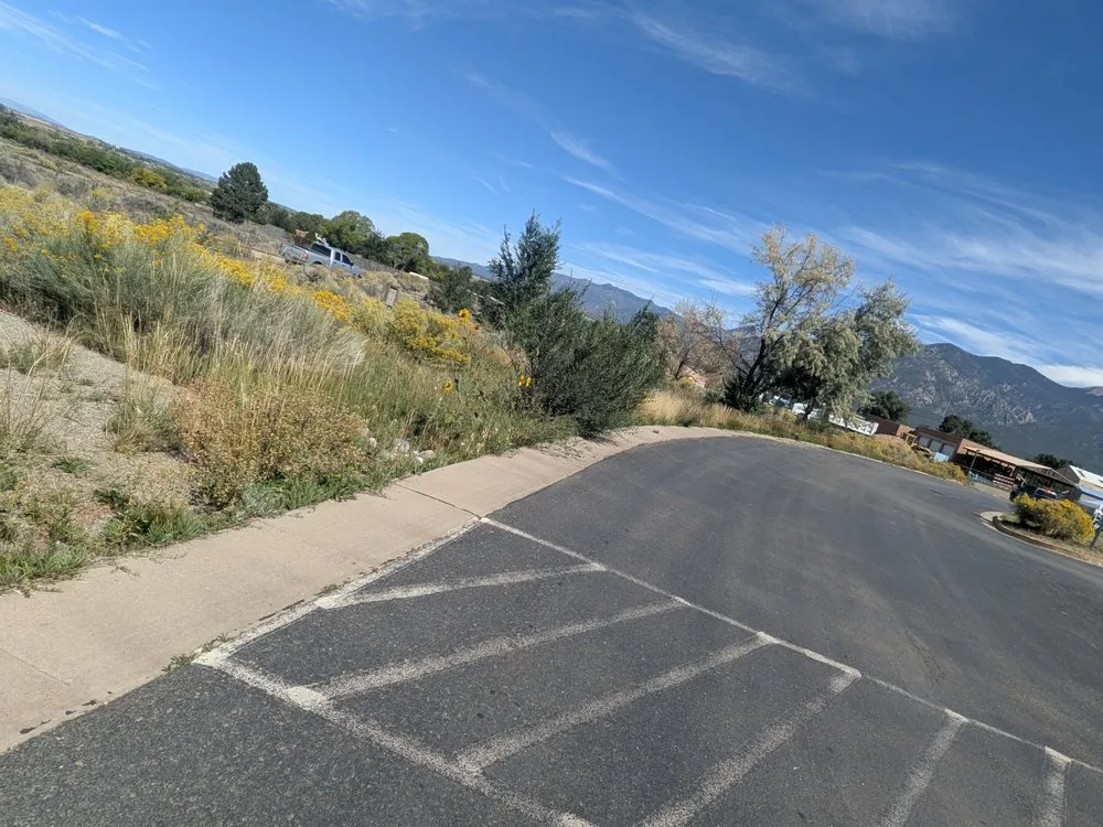 Top-rated lawn care service for residential properties in Los Lunas, NM by W O W Weedout Waters