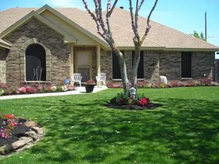 Affordable residential landscaping in Waco, TX by Waco Yardworx