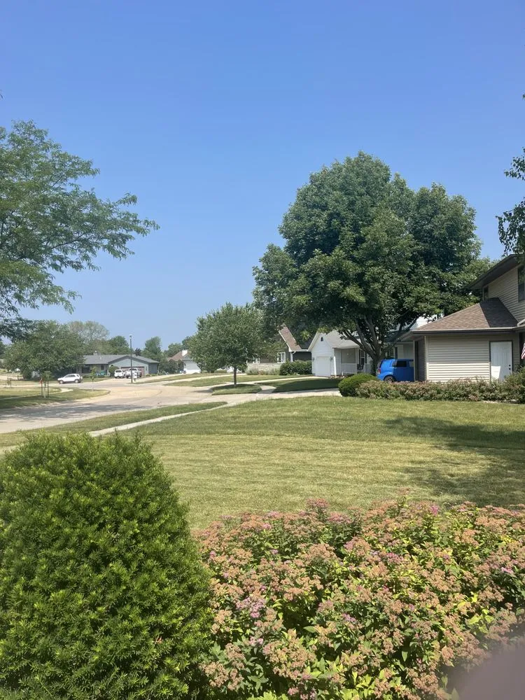 Custom lawn mowing service in Marion, IA by Waddells Lawn Care