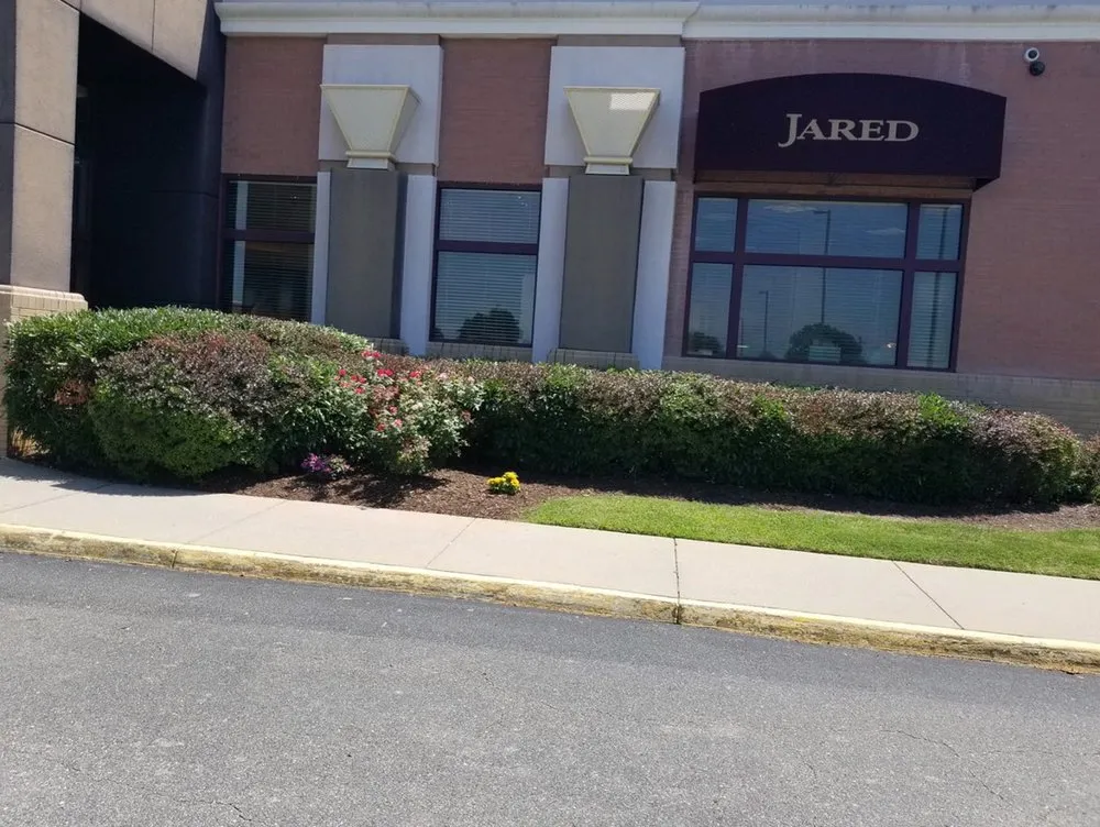 Reliable landscaping services with custom design in Richmond, VA by Waddy's Lawncare & Landscape