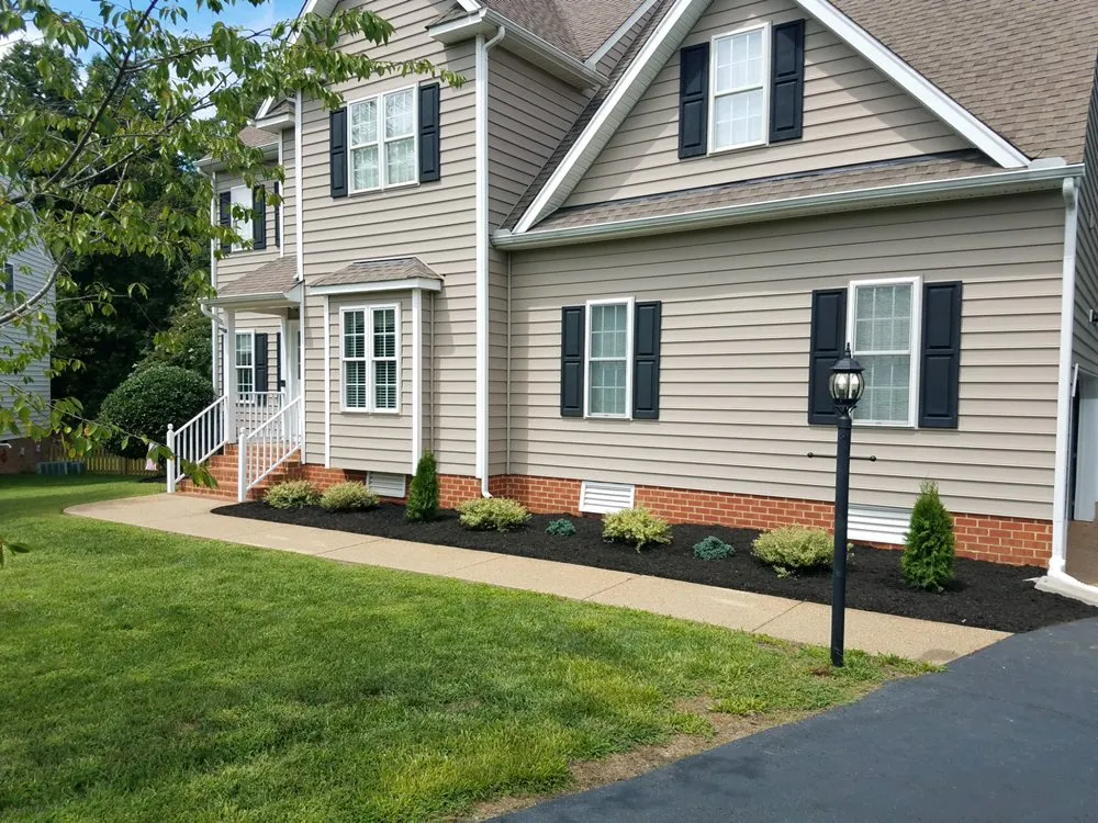 Reliable lawn mowing service experts serving Richmond, VA - Waddy's Lawncare & Landscape