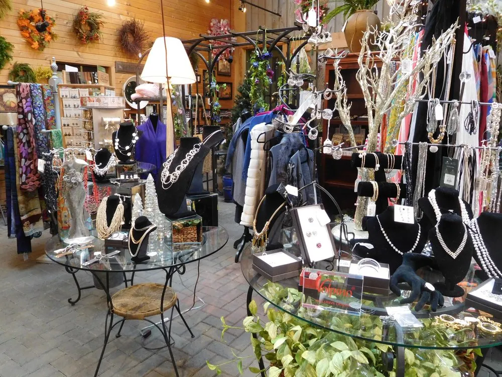 Custom garden landscaping in Mansfield, OH by Wade Gardens Landscaping & Gift Shop