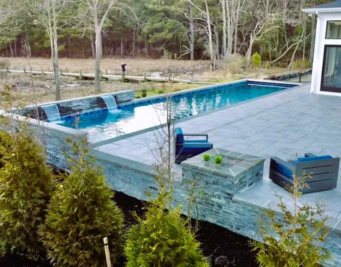 Professional lawn care service experts serving Annapolis, MD - Wade Pools & Landscape Design