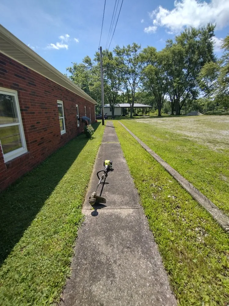 Reliable yard cleanup service in Medina, OH - Wades Lawn Care