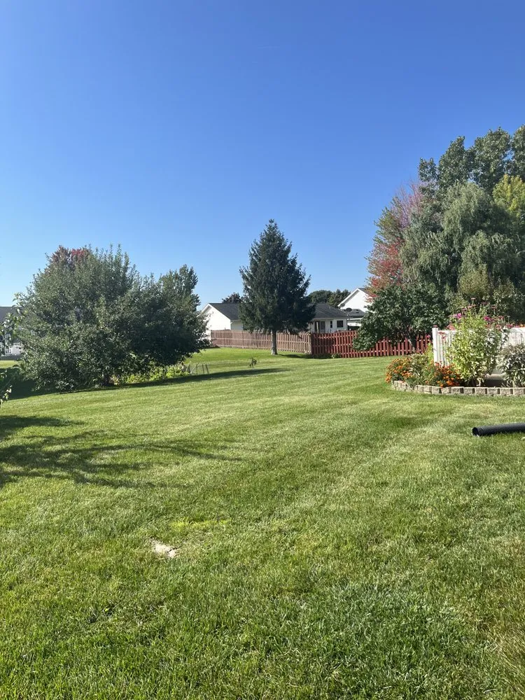 Top-rated yard maintenance in Machesney Park, IL - Wagners Lawn Service