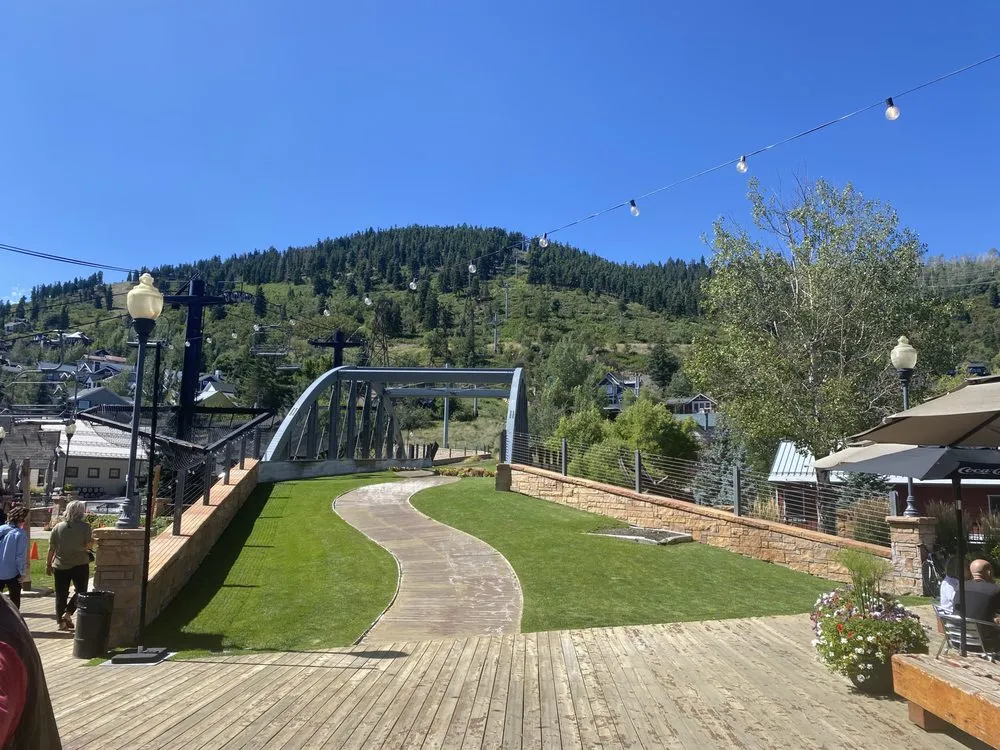 Reliable yard cleanup service with custom design in Farmington, UT by Wagstaff Lawn and Transport