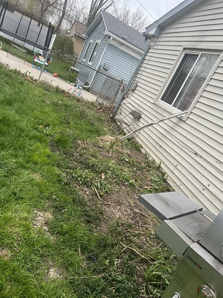 Affordable lawn care service with custom design across Redford Charter Twp, MI - Wakefields Complete Outdoor Service's