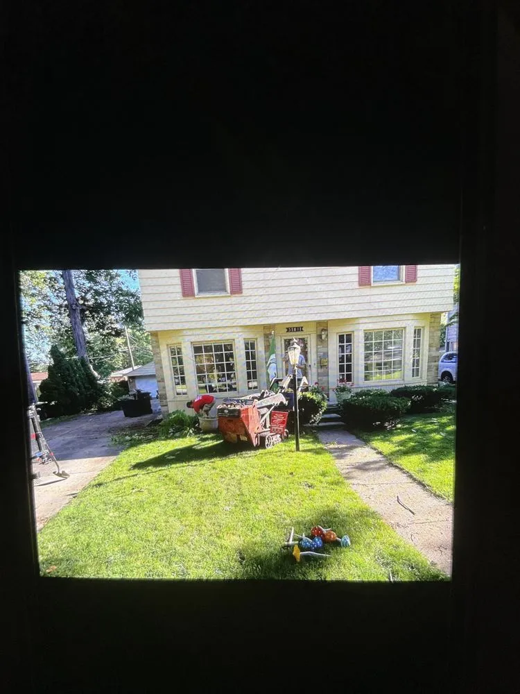 Custom landscaping services experts serving Redford Charter Twp, MI - Wakefields Complete Outdoor Service's