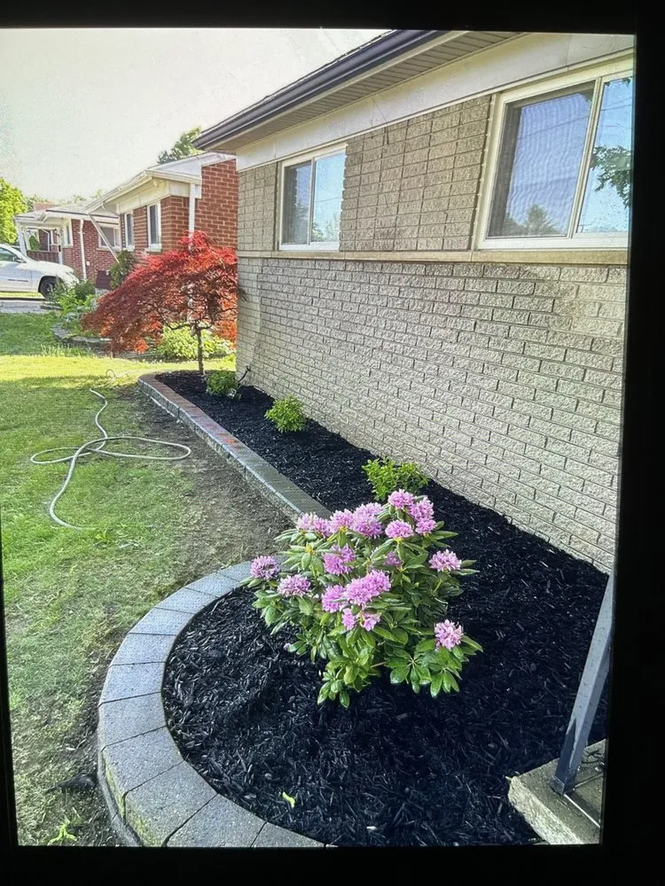 Local residential landscaping in Redford Charter Twp, MI - Wakefields Complete Outdoor Service's