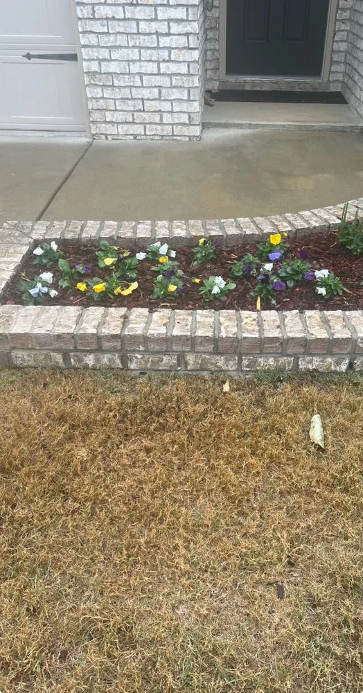 Expert garden landscaping in Huntsville, AL - Waldrop Team Landscape Management