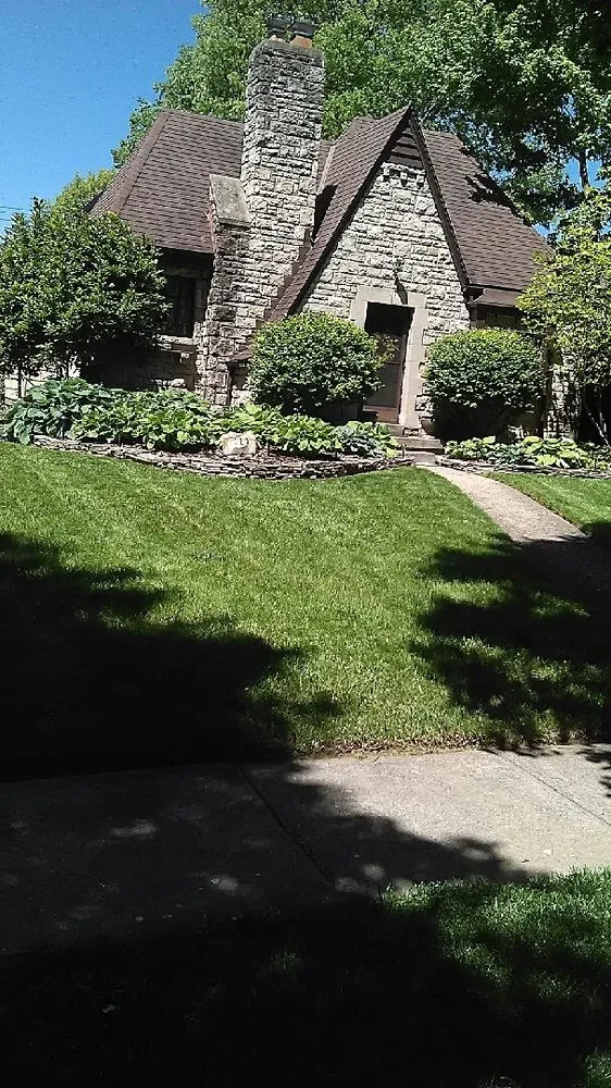 Local garden landscaping in Columbus, OH - Walker Complete Lawn Service