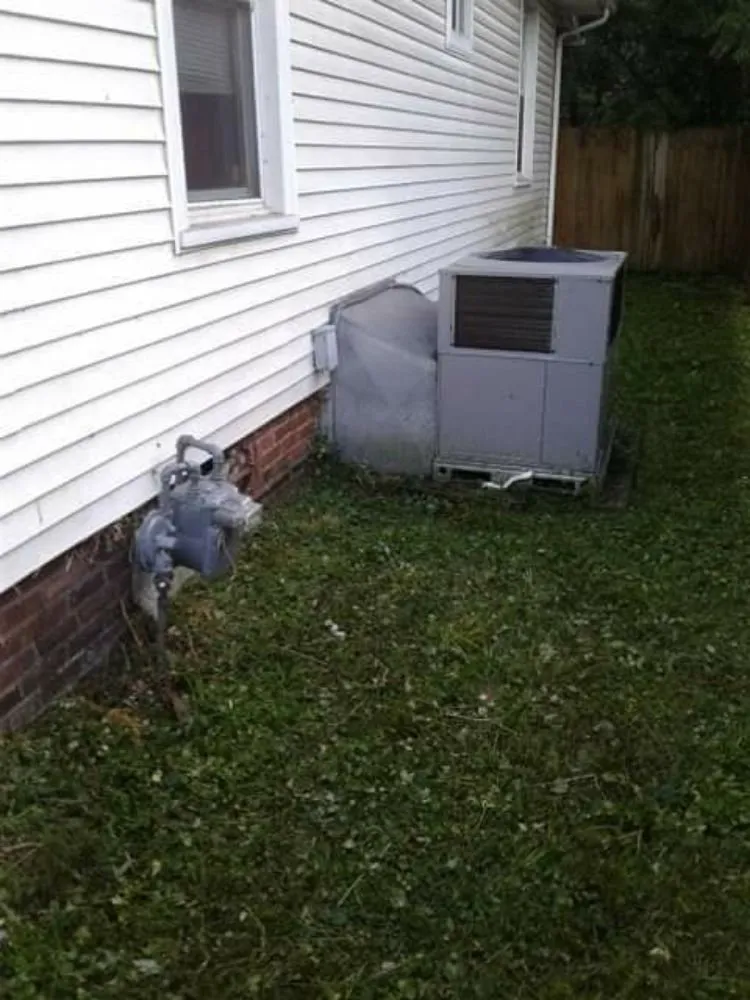 Reliable yard cleanup service for homes in Tullahoma, TN by Walker Lawn Care