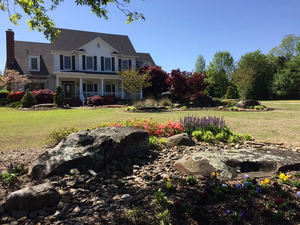 Trusted landscaping services experts serving Van Buren, AR - Walker Michael landscapes