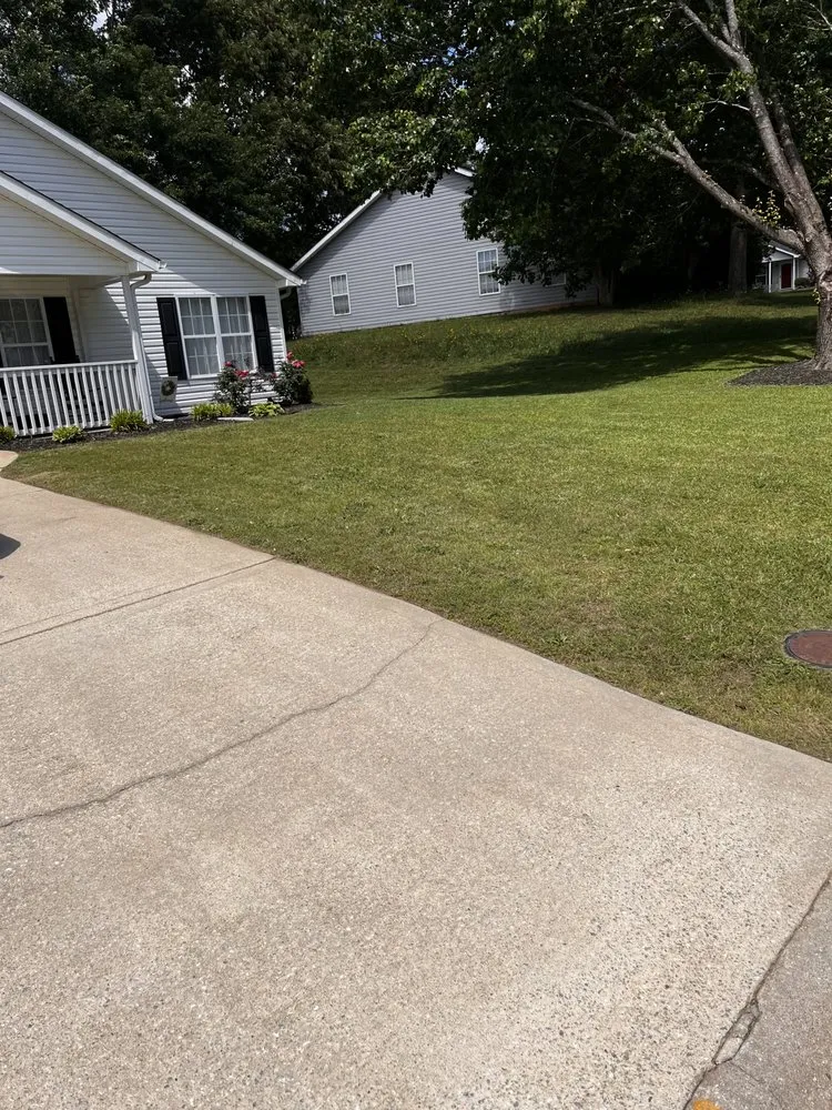 Professional lawn care service in Fountain Inn, SC - Walkers Greentop Lawncare