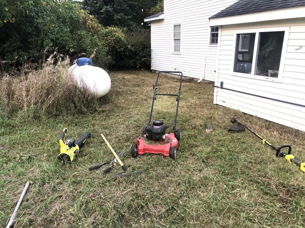 Top-rated yard cleanup service for year-round maintenance across Saginaw, MI - Walkers Landscaping