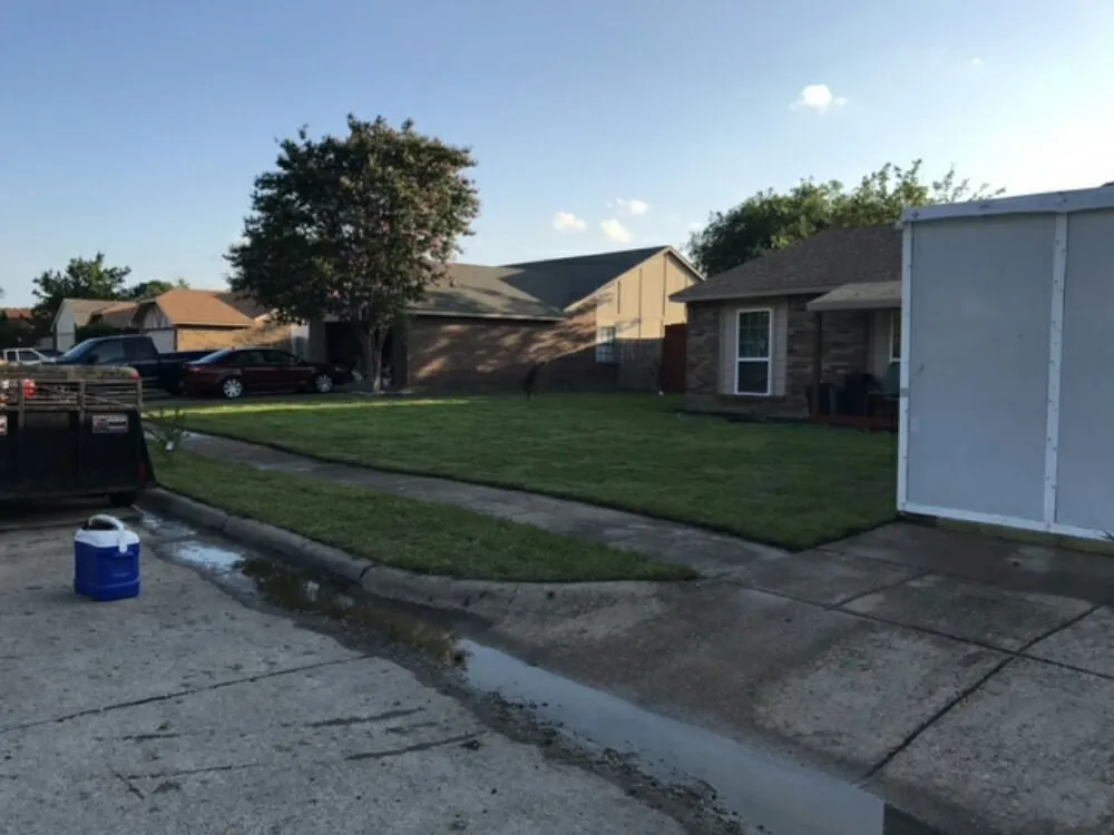 Trusted yard cleanup service in Duncanville, TX - Walker's Lawn & Gardens