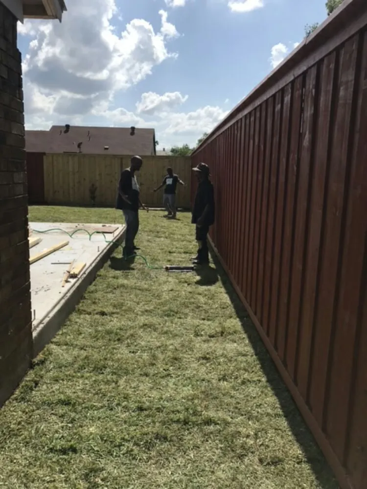 Top-rated lawn care service in Duncanville, TX - Walker's Lawn & Gardens