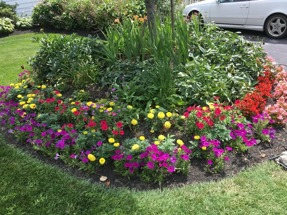 Expert lawn mowing service in Damascus, MD - Walker's Lawn & Landscaping