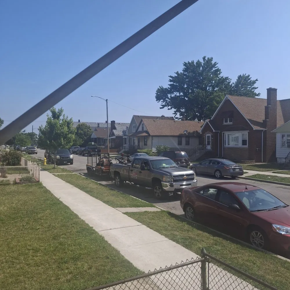 Professional lawn care service experts serving Hammond, IN - Walker's Lawn Service