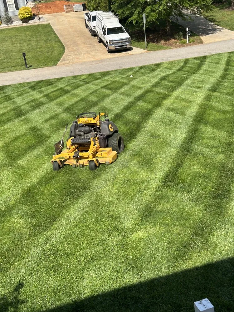 Top-rated yard maintenance experts serving Lancaster, SC - Walkers Lawncare