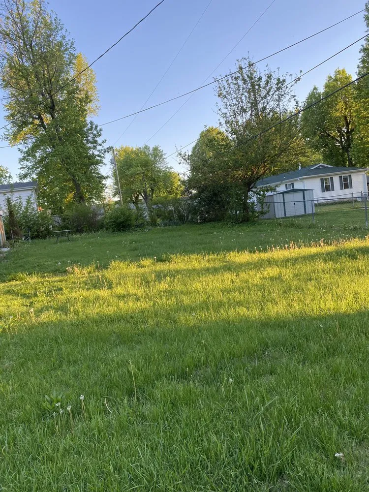 Trusted outdoor landscaping in Eldon, MO by Walkers Outdoor Service