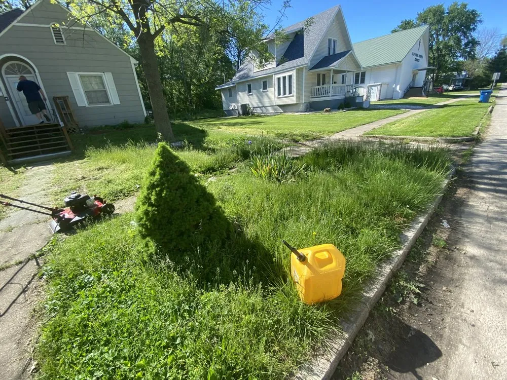 Top-rated landscape installation for homes across Eldon, MO - Walkers Outdoor Service