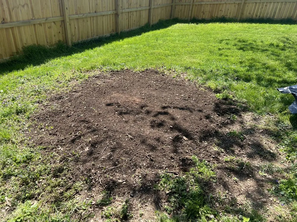 Expert yard maintenance in Stewartstown, PA by Walkers Services