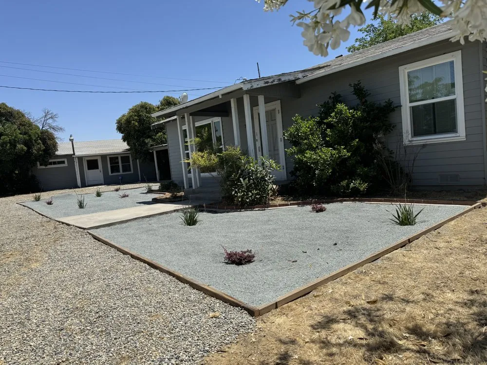 Local yard maintenance experts serving Fresno, CA - Walking and Working Landscape Maintenance