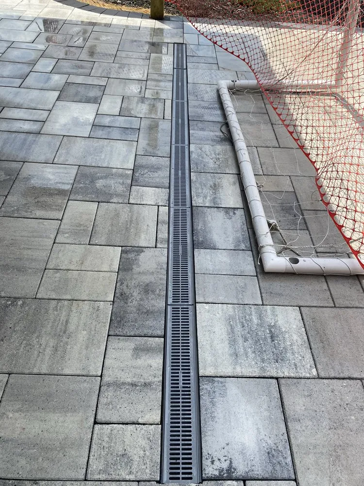 Reliable yard maintenance experts serving Sandston, VA - Wall Stone