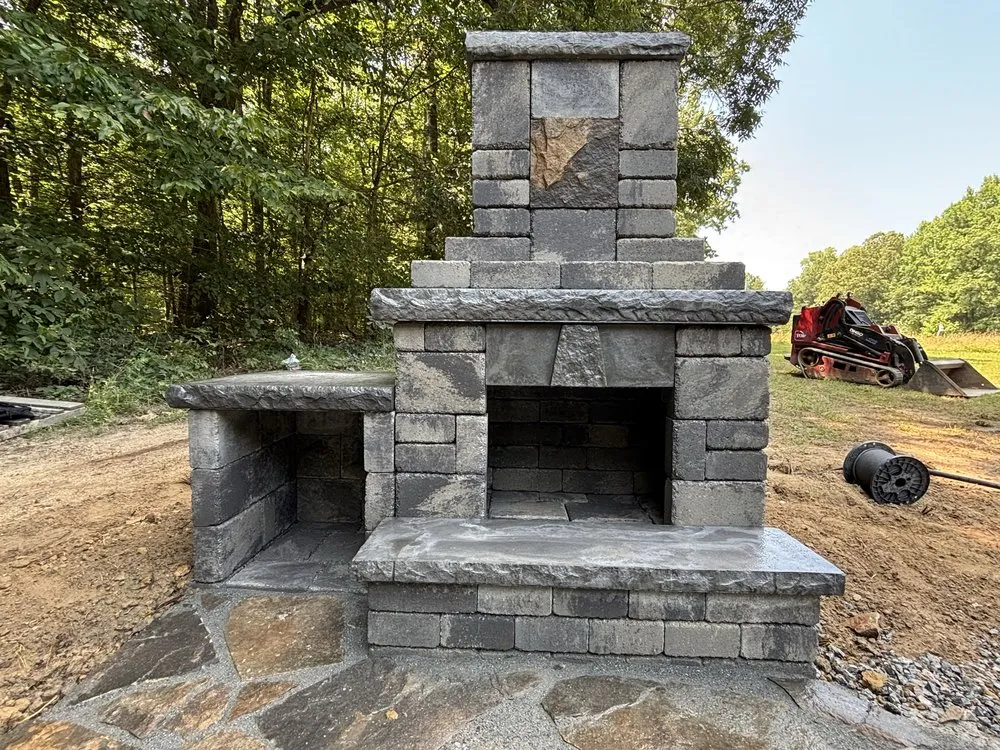 Top-rated yard maintenance in Sandston, VA by Wall Stone