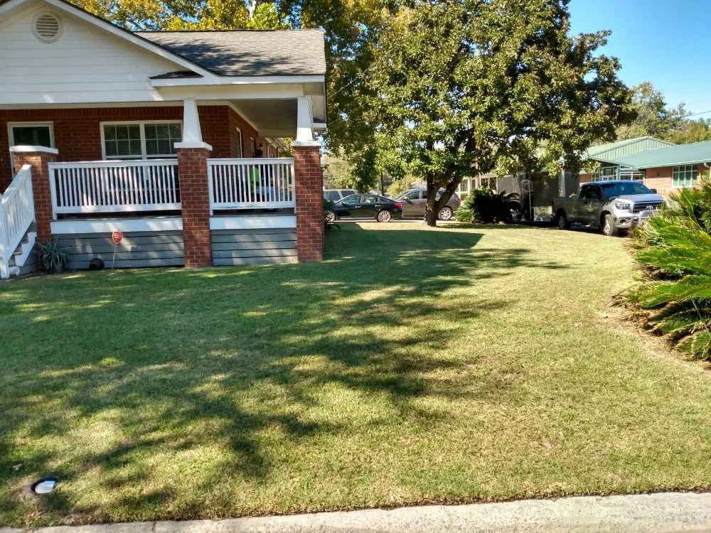Reliable outdoor landscaping experts serving Hinesville, GA - Wallace Commercial & Residential Landscaping .