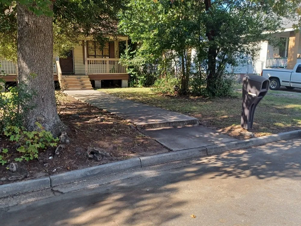 Reliable lawn mowing service near you in Hinesville, GA by Wallace Commercial & Residential Landscaping .