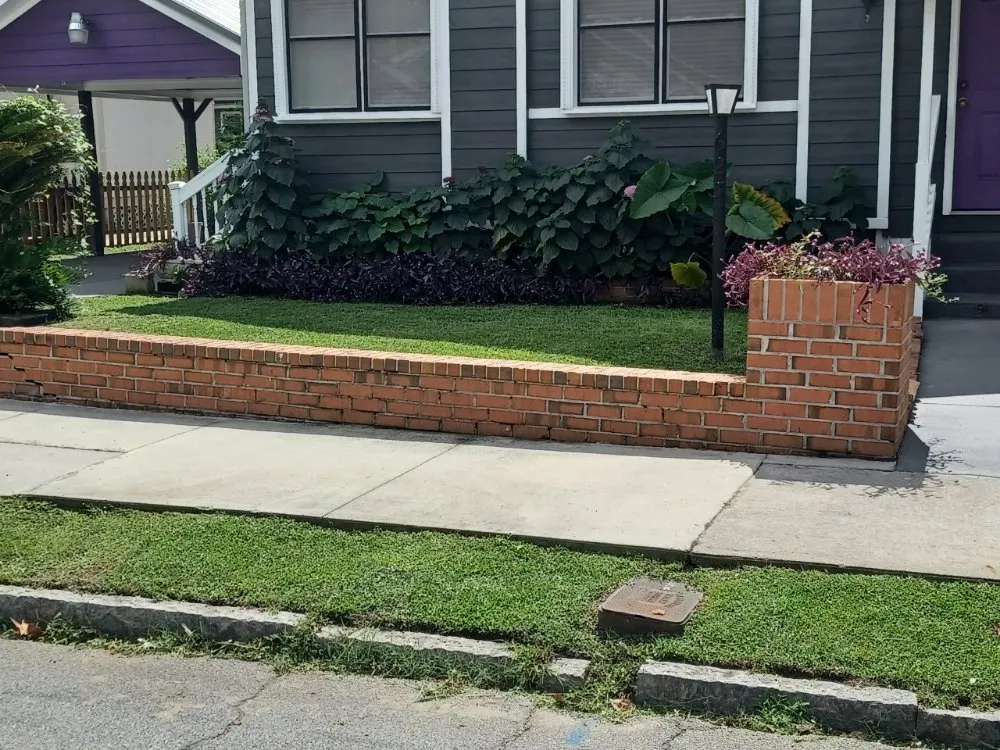 Reliable yard cleanup service in Hinesville, GA by Wallace Commercial & Residential Landscaping .