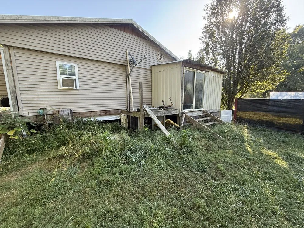 Trusted landscaping services experts serving Leitchfield, KY - Wallaces Handyman and Landscaping Services