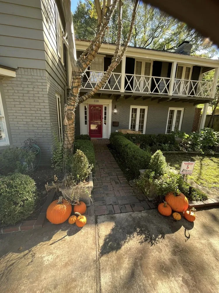 Professional residential landscaping in Memphis, TN - WalletsWorth Landscaping