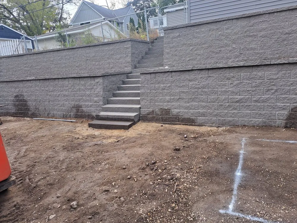 Professional yard cleanup service experts serving Eau Claire, WI - WallScapes
