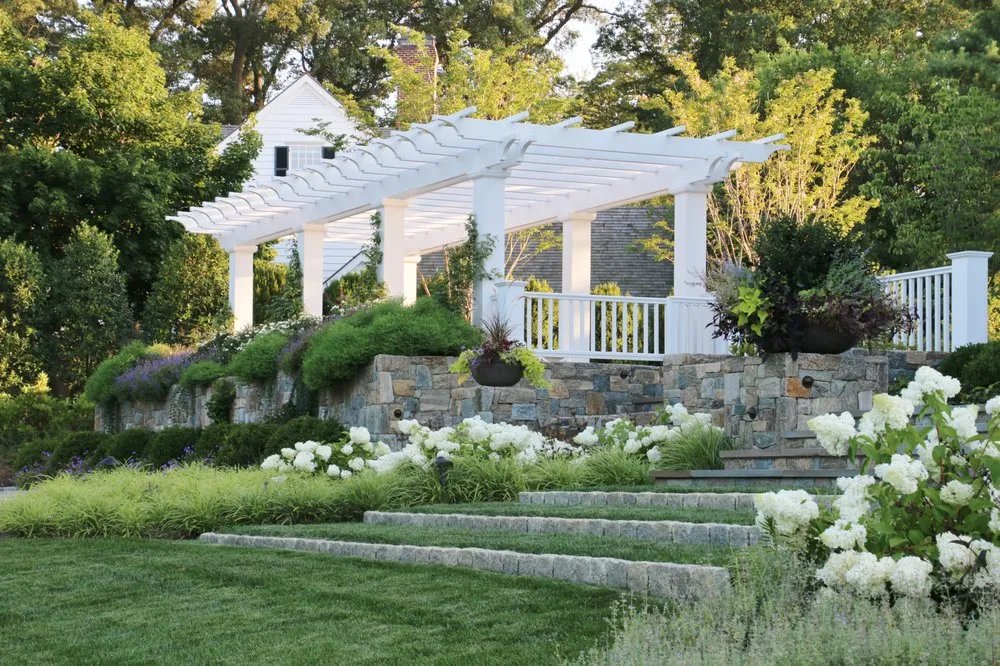 Custom lawn care service in Annapolis, MD by Walnut Hill Landscape Company