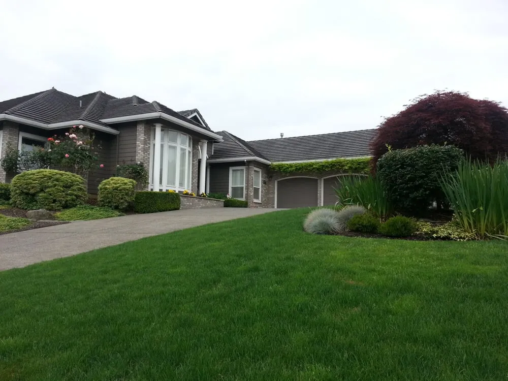 Reliable landscaping services experts serving Vancouver, WA - Walsh and Company Landscape Maintenance