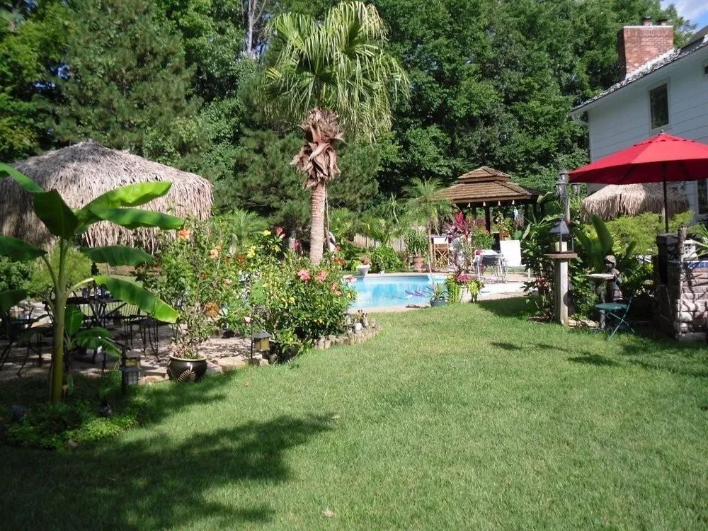 Trusted lawn care service for homes across Arnold, MO - Walter Knoll Florist