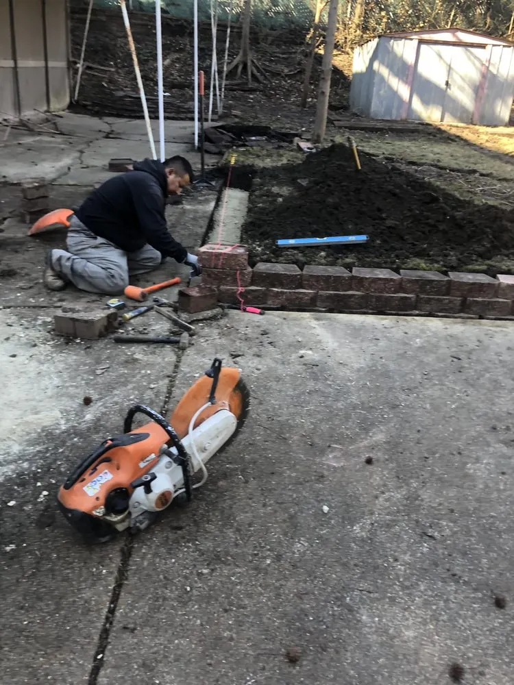 Professional outdoor landscaping in Ofallon, IL - Walter Landscaping