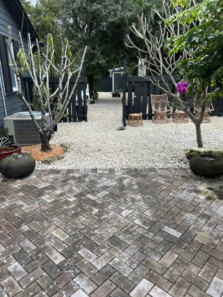 Local yard maintenance for homes in Fort Lauderdale, FL by Walter Nery Landscaping