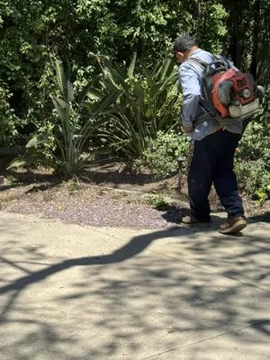 Walter’s Landscaping Logo