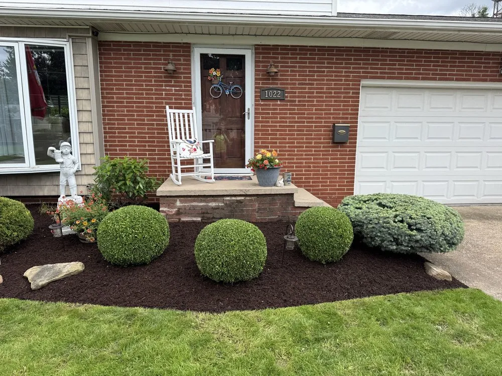 Trusted lawn mowing service with custom design across Sandusky, OH - Walton's Cutting Crew Lawn Service